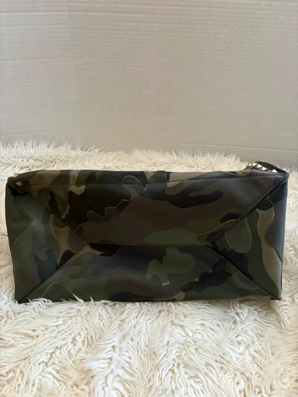 Authentic Valentino Rockstud Reversible
Camouflage Camo Tote - Picture 5 of 15